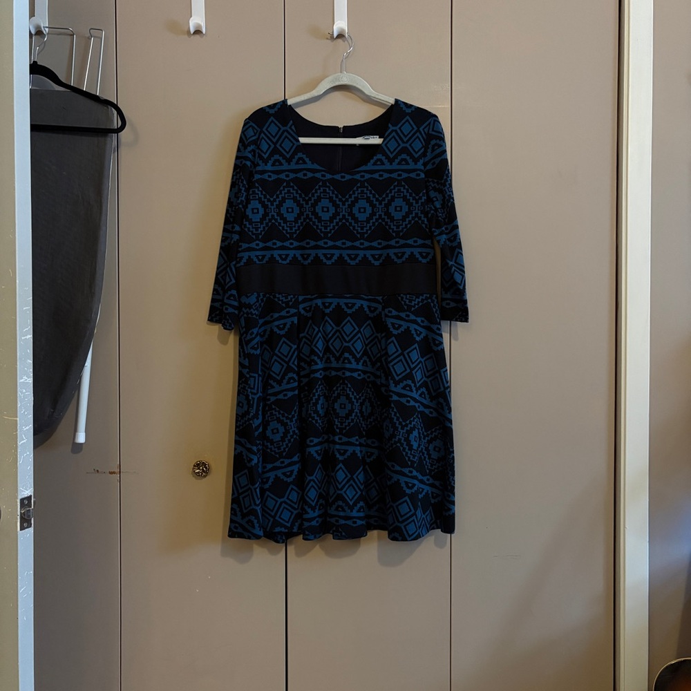 NorthStyle Black and Blue Geometric Dress